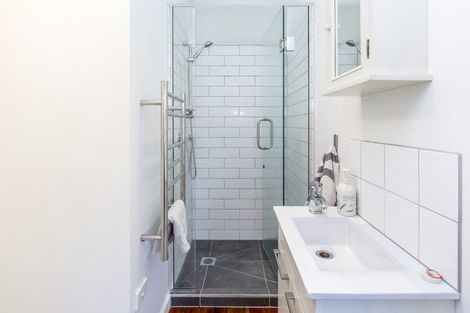 Photo of property in 39 Holly Road, St Albans, Christchurch, 8014