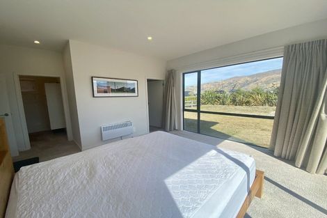 Photo of property in 6 Clutha Place, Wanaka, 9305