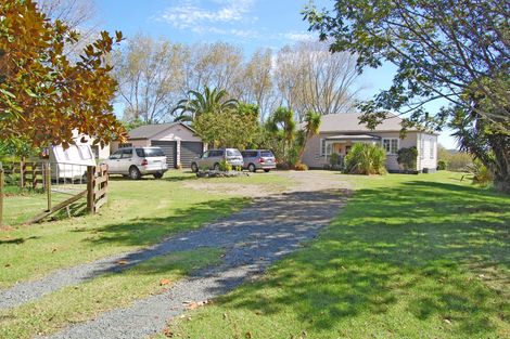 Photo of property in 10 Rangiora Road, Kaiwaka, 0573