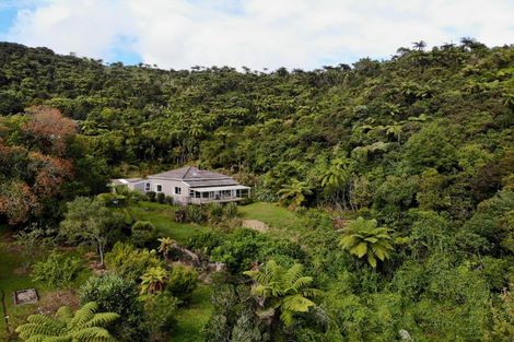 Photo of property in 16 Moss Street, Greymouth, 7805