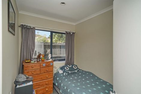 Photo of property in 15 Amoka Crescent, Parklands, Christchurch, 8083