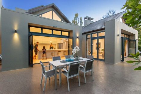 Photo of property in 105 Gladstone Road, Dalmore, Dunedin, 9010