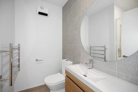 Photo of property in 4/8 New Brighton Road, Shirley, Christchurch, 8061