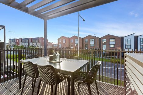 Photo of property in 7/2 Rangitamiro Place, Hobsonville, Auckland, 0616