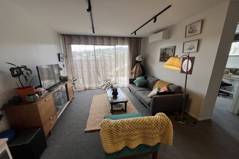 Photo of property in 65u1 Tiketike Way, Brooklyn, Wellington, 6021