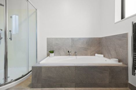 Photo of property in 7 Hampshire Court, Flagstaff, Hamilton, 3210