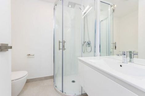 Photo of property in 5 Mokopiko Court, Beach Haven, Auckland, 0626