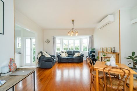 Photo of property in 90 Savage Crescent, West End, Palmerston North, 4412