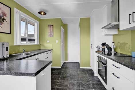 Photo of property in 36 High Street, Eltham, 4322