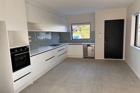 Photo of property in 8 Kaponga Crescent, New Lynn, Auckland, 0600