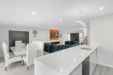 Photo of property in 4 Tawapou Close, Massey, Auckland, 0614