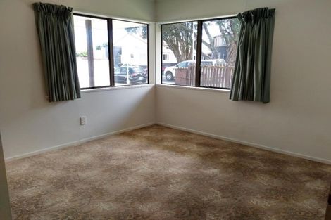 Photo of property in 1/210 Devonport Road, Tauranga, 3110