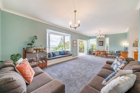Photo of property in 6 Onehuka Road, Tirohanga, Lower Hutt, 5010
