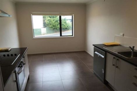 Photo of property in 4/2 Swan Hill Drive, Glen Eden, Auckland, 0602