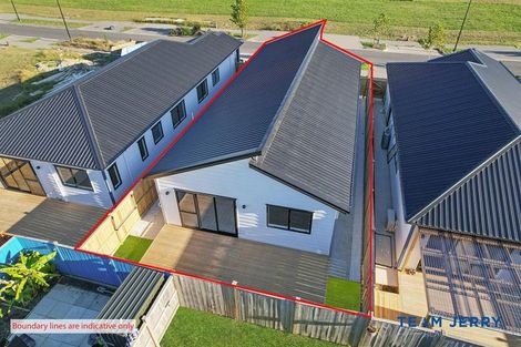 Photo of property in 43 Tributary Parade, Karaka, 2113