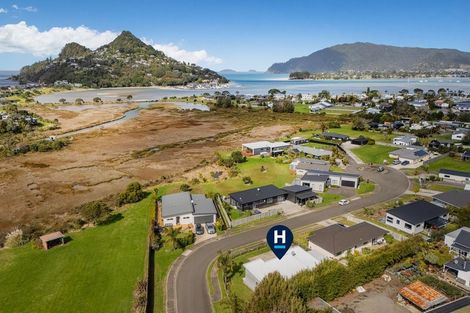 Photo of property in 20 Tairua Palms Place, Tairua, 3508