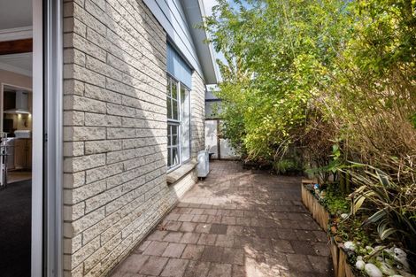 Photo of property in 165u2 River Road, Hamilton East, Hamilton, 3216