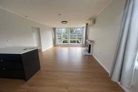 Photo of property in 22 Edgeworth Road, Glenfield, Auckland, 0629