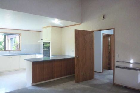 Photo of property in 3 Broadfell Avenue, Avonhead, Christchurch, 8042