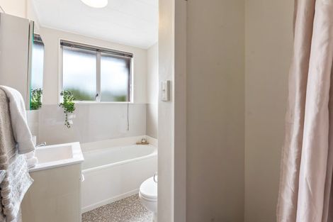 Photo of property in 8f3- Tawai Street, Trentham, Upper Hutt, 5018