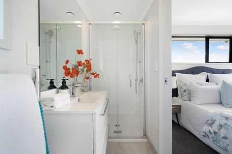 Photo of property in 8a Strid Road, Te Atatu South, Auckland, 0610