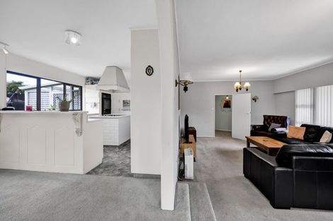 Photo of property in 2 Ngahere Street, Inglewood, 4330