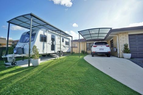 Photo of property in 8 Randell Place, Te Puke, 3119