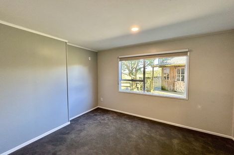 Photo of property in 32 Christian Road, Swanson, Auckland, 0614