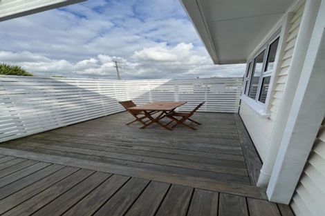 Photo of property in 67 Record Street, Fitzroy, New Plymouth, 4312