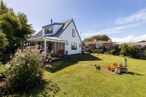 Photo of property in 3 Ngarue Place, Waitara, 4320
