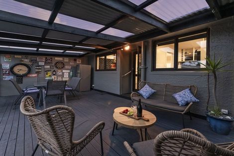 Photo of property in 194 Springs Road, Hornby, Christchurch, 8042