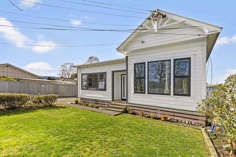 Photo of property in Peregrine Flats, 81a Ward Street, Wallaceville, Upper Hutt, 5018