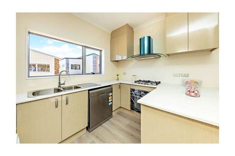Photo of property in 47c Senator Drive, Manurewa, Auckland, 2105
