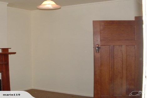 Photo of property in 1/12 Hinekohu Street, New Lynn, Auckland, 0600