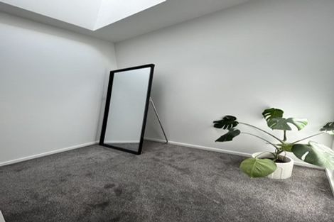 Photo of property in 86a Vodanovich Road, Te Atatu South, Auckland, 0610