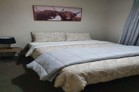 Photo of property in 1/12 Gradwell Place, Two Mile Bay, Taupo, 3330