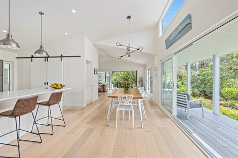 Photo of property in 16b Waimanu Place, Point Wells, Warkworth, 0986