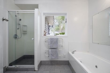 Photo of property in 72 Glenbrook Waiuku Road, Waiuku, 2681