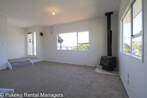 Photo of property in 33 Lendenfeld Drive, Papatoetoe, Auckland, 2025