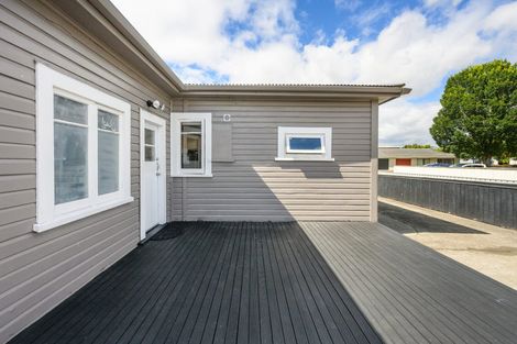 Photo of property in 351 Tremaine Avenue, Takaro, Palmerston North, 4412