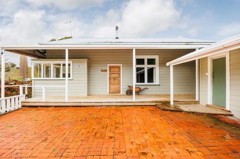 Photo of property in 56 Ongo Road, Hunterville, 4730