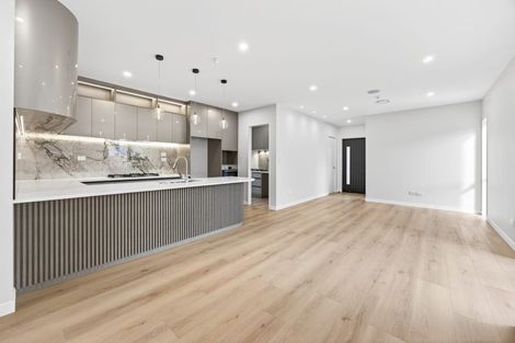 Photo of property in 10 Piko Road, Opaheke, 2113