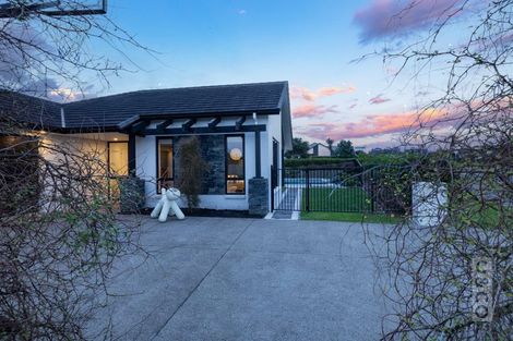 Photo of property in 19 Pohutukawa Parade, Riverhead, 0820