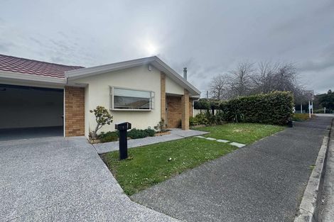 Photo of property in 1 Swanson Oaks, Swanson, Auckland, 0612
