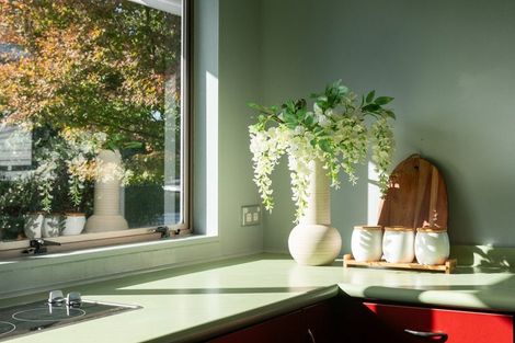 Photo of property in 2/5 Hanlon Crescent, Narrow Neck, Auckland, 0624