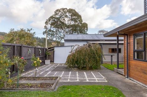 Photo of property in 55 Moeraki Road, Maoribank, Upper Hutt, 5018