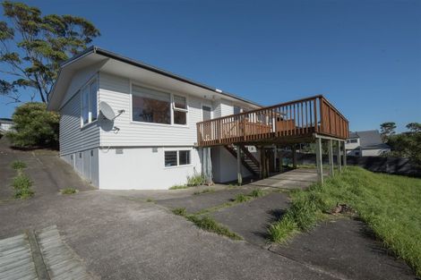 Photo of property in 17 Holt Avenue, Torbay, Auckland, 0630