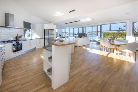 Photo of property in 53a Stanley Point Road, Stanley Point, Auckland, 0624