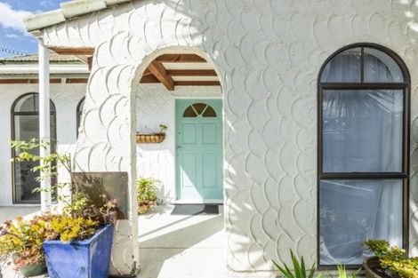 Photo of property in 75a Avondale Road, Taradale, Napier, 4112