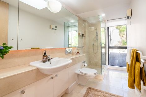 Photo of property in 7/308 Oriental Parade, Oriental Bay, Wellington, 6011